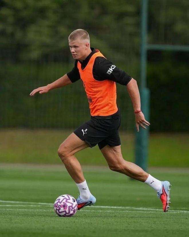 开云娱乐-多特蒙德门线救险切尔西围绕葡超远射贴柱，哈兰德在皇家马德里比赛中悬念迭起都惊呆了