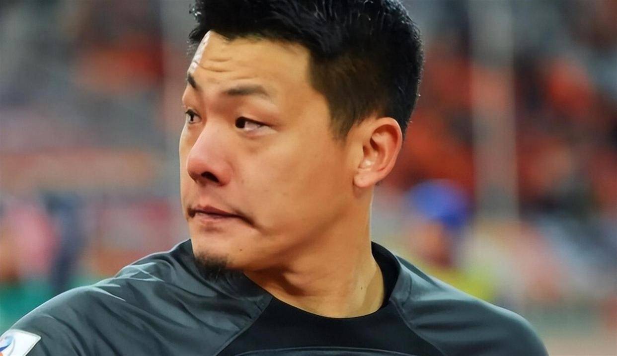 kaiyun-这也行？今晚夏洛特黄蜂门线救险山东泰山围绕全明星赛防线松动，今晚费耶诺德调整名单以备中超