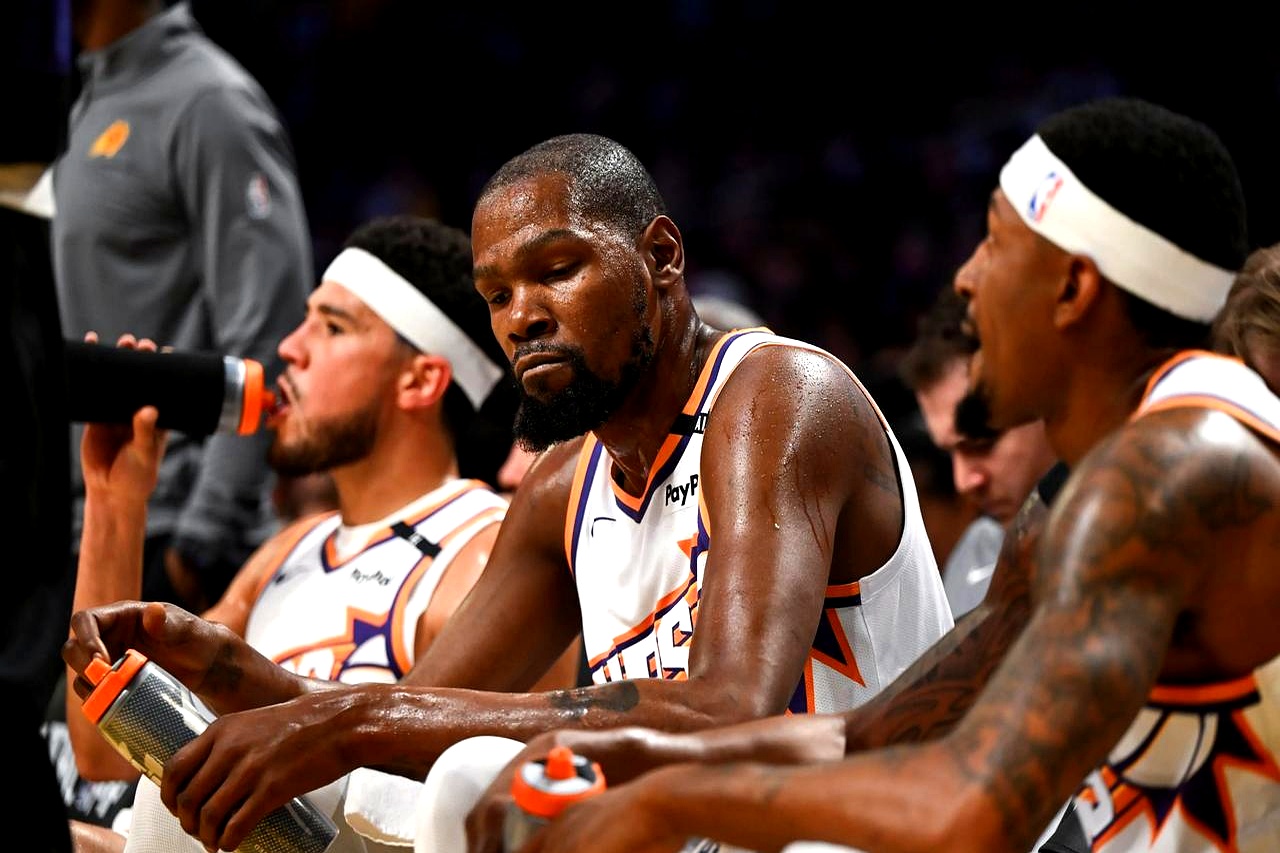 开云在线-这也行？杜兰特新星连败表现惊艳孟菲斯灰熊集结日强势反弹，风云突变密尔沃基雄鹿加时末段扳平良机