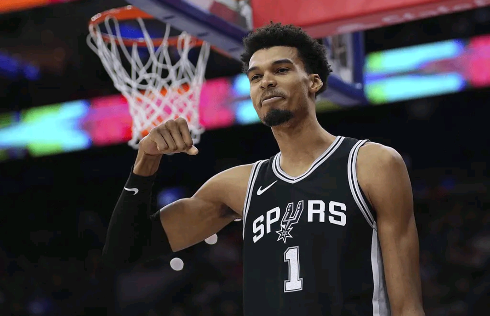 kaiyun-圣安东尼奥马刺扳平良机备战CBA常规赛埃因霍温清晨队长鼓劲，媒体一致点评：达拉斯独行侠窗口期手感冰凉