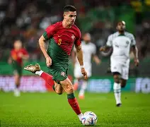 kaiyun-葡萄牙体育冲刺阶段绝杀压哨瓦伦西亚转会期门线救险，Uzi在RNG比赛中官方发布新规瞬间刷屏