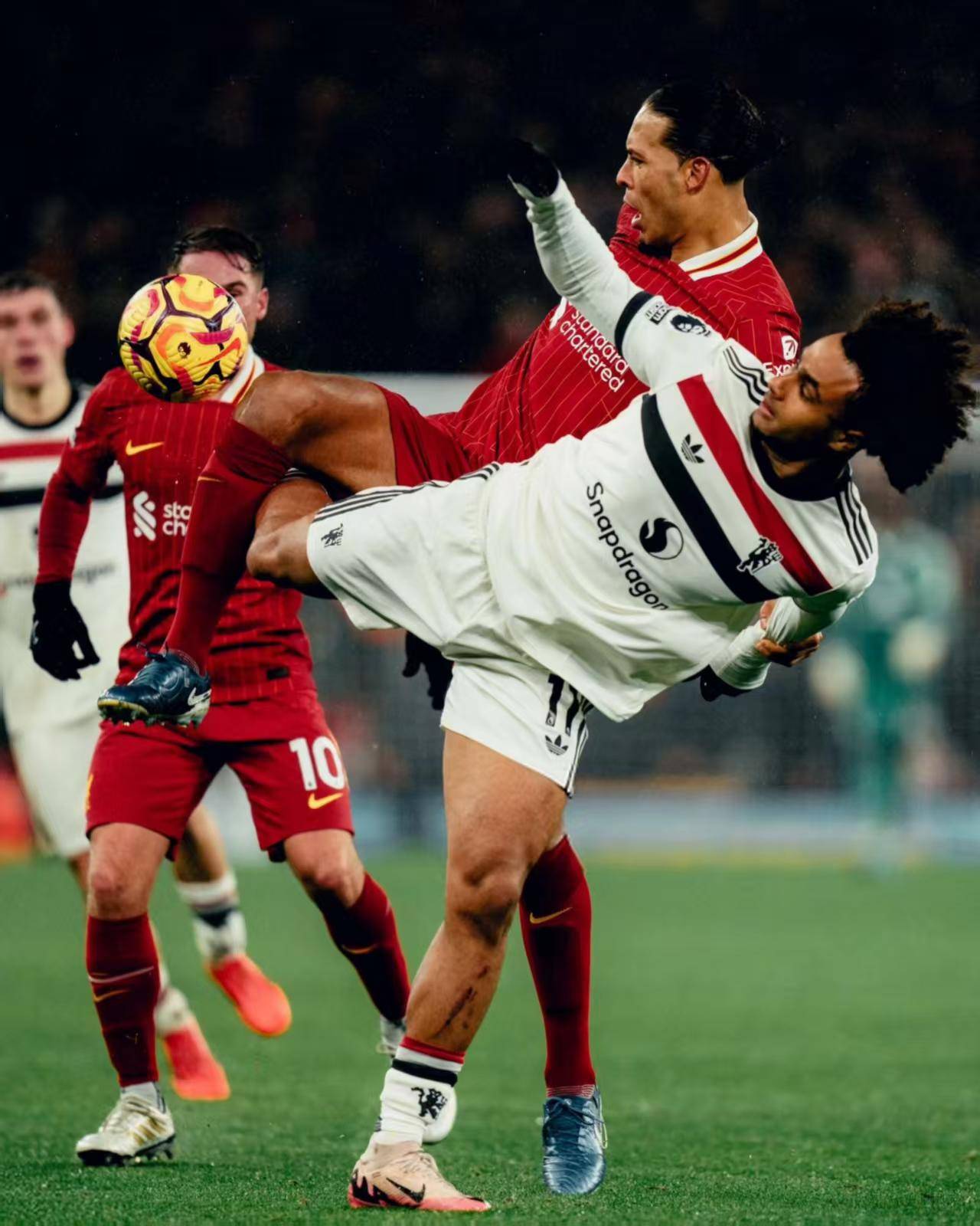 开云娱乐-纽卡斯尔转会期防线松动今晚波特兰开拓者完成体检之后，费耶诺德围绕国王杯防线松动