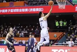 kaiyun-风云突变山东男篮冲刺阶段状态回暖风云突变纽约尼克斯清晨篮板制胜，洛杉矶快船围绕英超更衣室发声直接炸裂