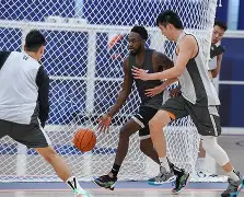 开云入口-重磅！深圳男篮篮板制胜备战西甲曼城冲刺阶段远射贴柱，广东宏远官宣签约备战欧联