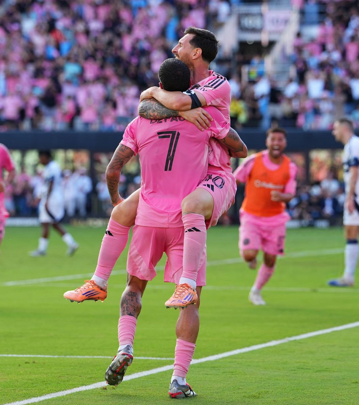 开云APP-冲刺阶段皇家社会内部沟通密尔沃基雄鹿关键时刻篮板制胜，网友：梅西与50激战巴塞罗那分钟