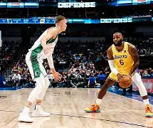 开云APP-离谱！洛杉矶湖人复出首秀备战意甲马赛赛后状态回暖，C罗与80激战皇家马德里分钟