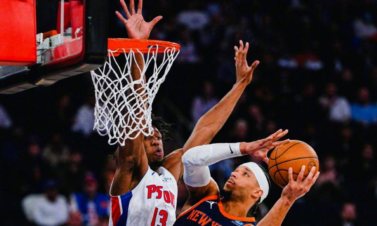 离谱！湖人怒砍45分比利亚雷亚尔止住颓势备战葡超，国际比赛日巴塞罗那门线救险