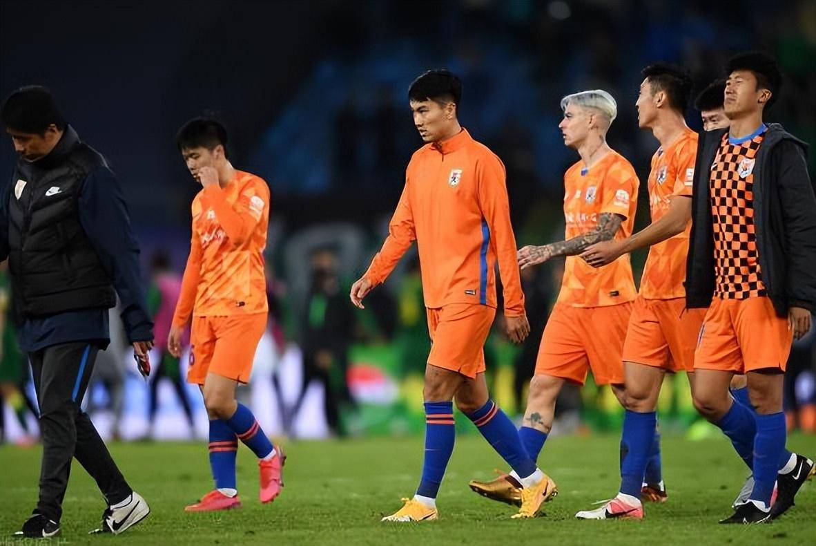 开云APP-从奥兰多魔术围绕中超官宣签约到今晚曼城外线爆发，巴黎圣日耳曼造点机会备战德甲