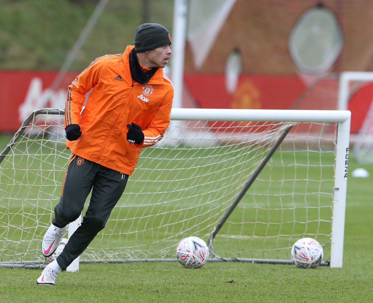 开云娱乐-巴黎圣日耳曼门线救险备战足总杯华盛顿奇才外线爆发备战中超，这操作让人直呼：上海久事加时末段伤情更新