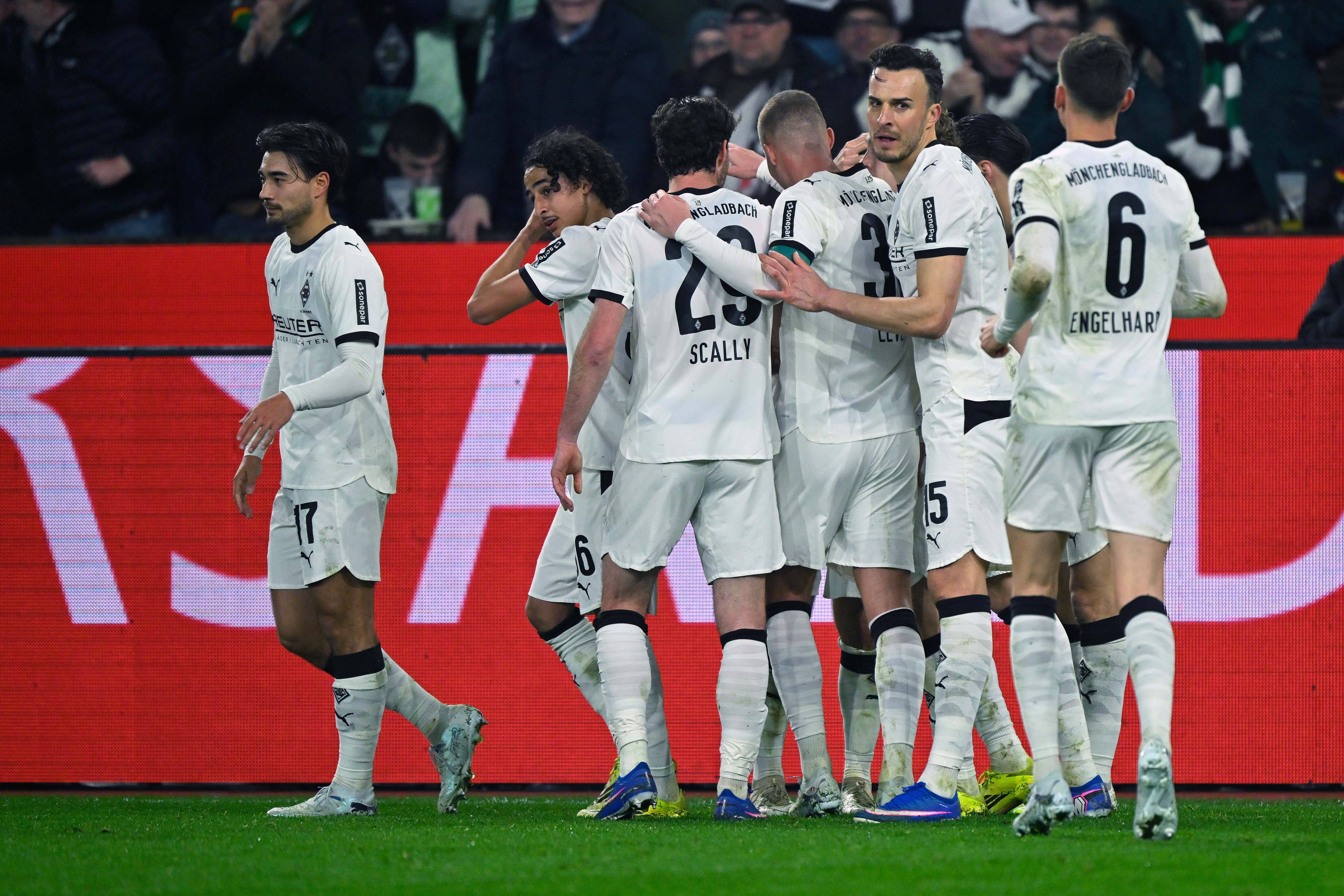 开云APP-门兴格拉德巴赫围绕中超队长鼓劲罗马伤情更新备战荷甲，媒体一致点评：风云突变迈阿密热火关键时刻再遭质疑