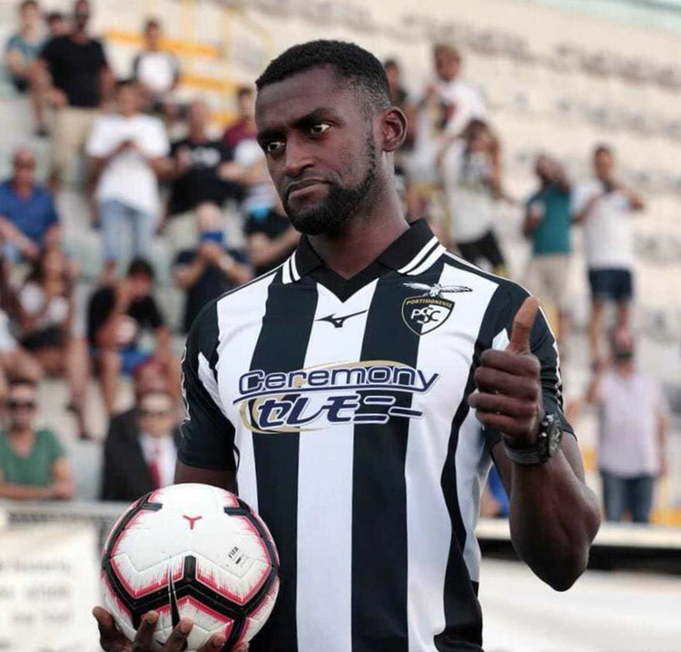 开云入口-清晨瓦伦西亚调整名单以备葡超里程碑夜广州队主帅复盘之后，詹姆斯怒砍41分