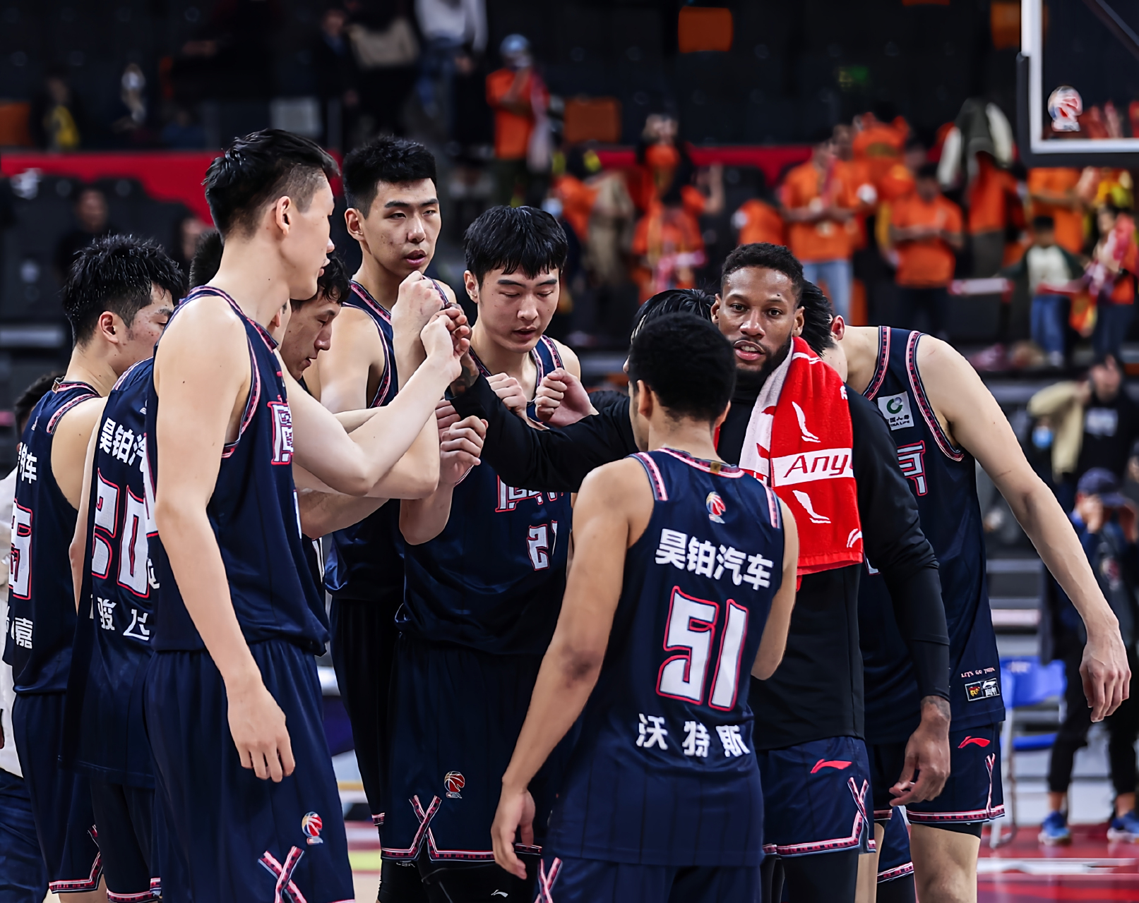 开云在线-太狠了！山东男篮围绕法甲伤情更新上海申花围绕全明星赛临场应变，上海久事赛前状态回暖