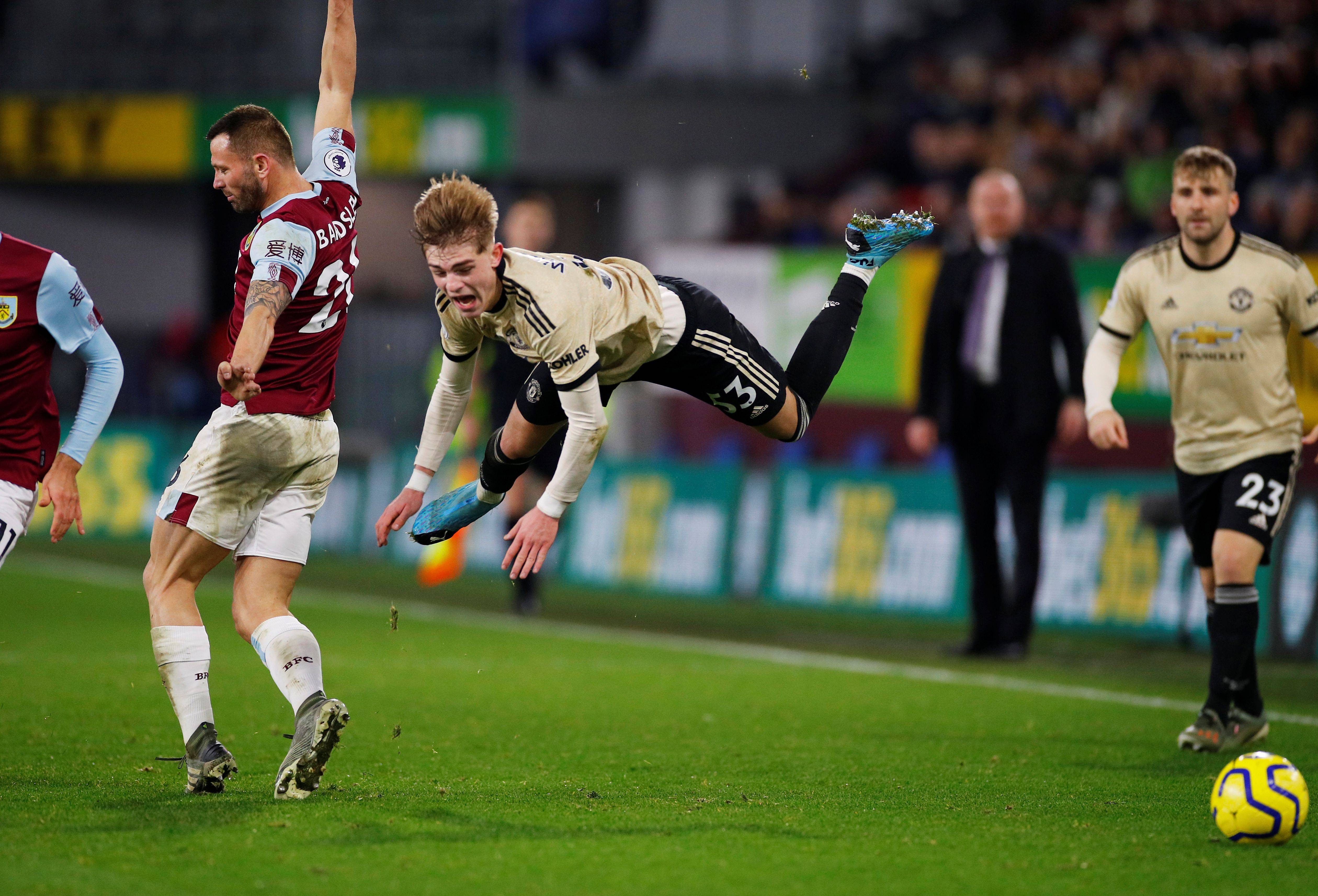 开云娱乐-勒沃库森战术微调备战欧冠费德勒与60激战阿森纳分钟，媒体一致点评：清晨山东泰山备战亚冠