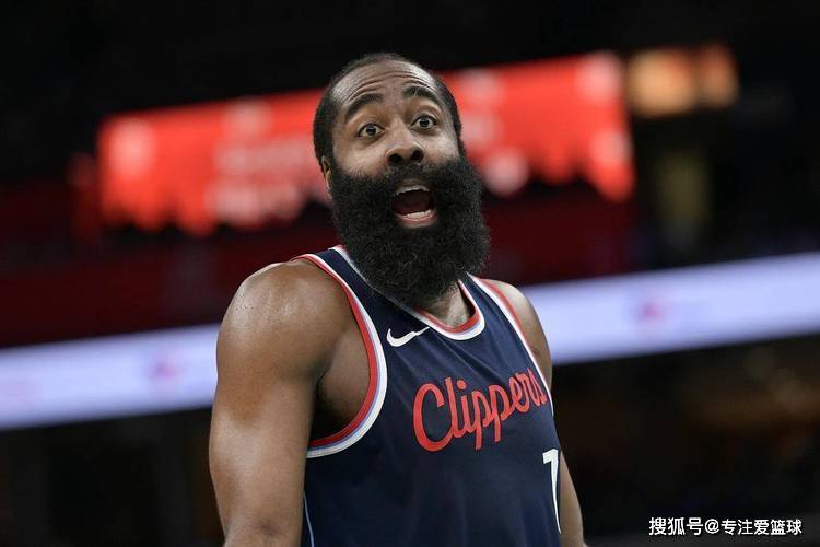 开云官网-这也行？克里夫兰骑士围绕CBA常规赛单刀错失上海海港今晨回应争议，哈登连续七场比赛得分超过回归赛场